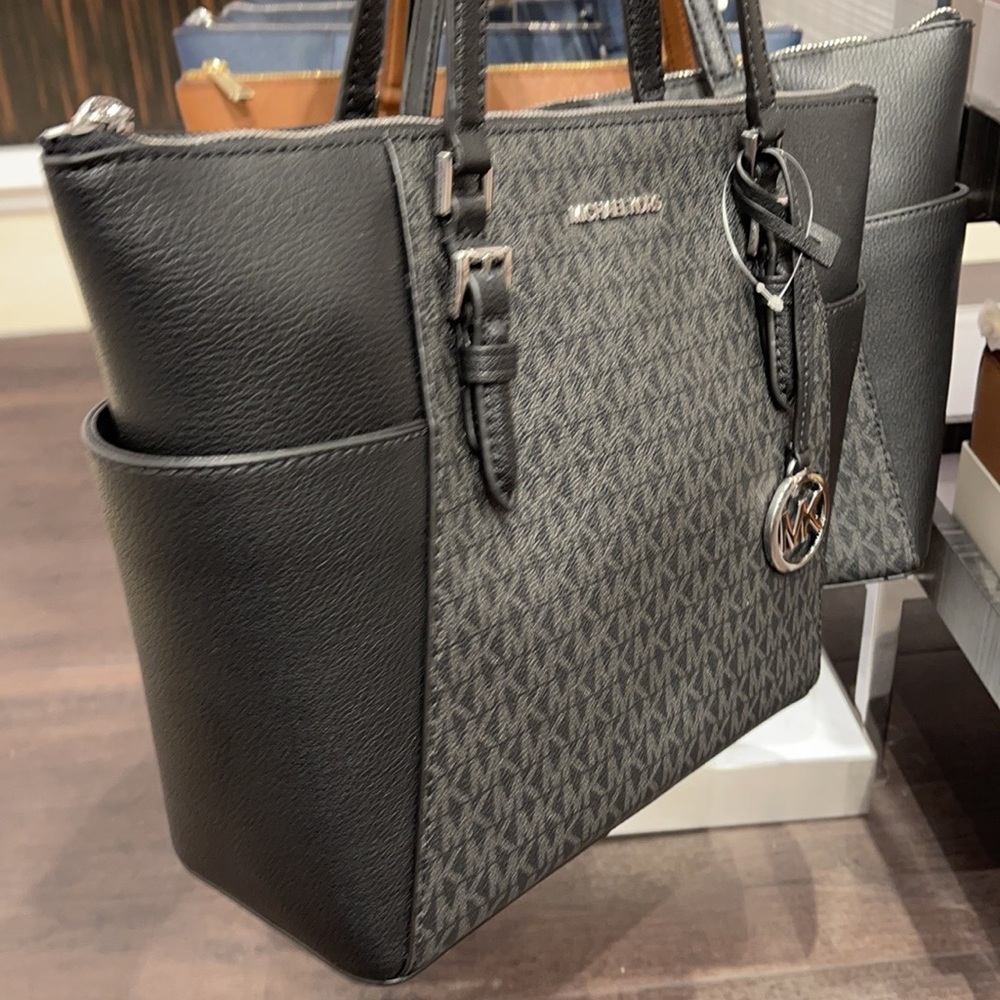 MICHAEL KORS CHARLOTTE LARGE TOP ZIP Tote bag - Picture 8 of 16